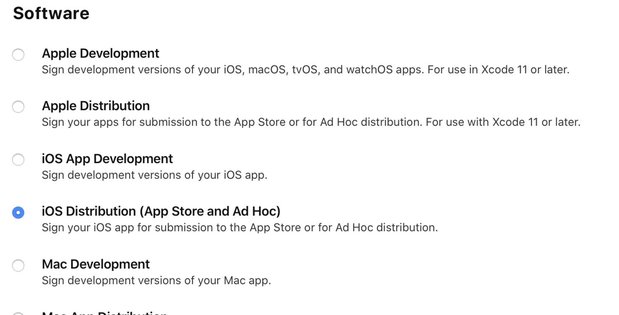 iOS Distribution (App Store and Ad Hoc)を選択